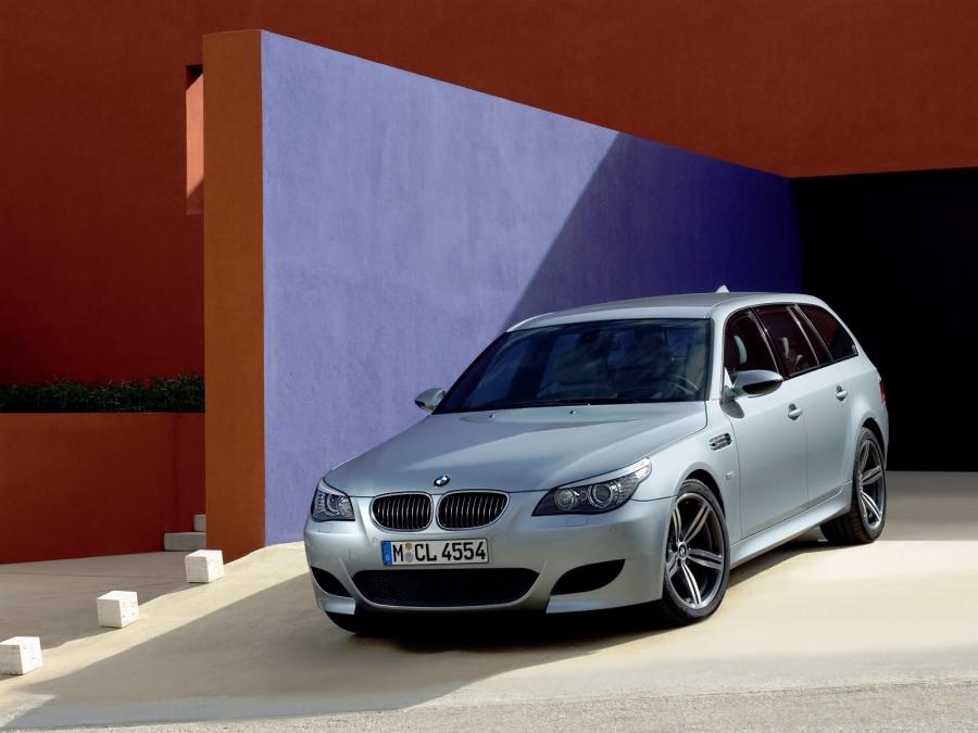  BMW M5 Touring 2007 года  (фото 55 из 56)